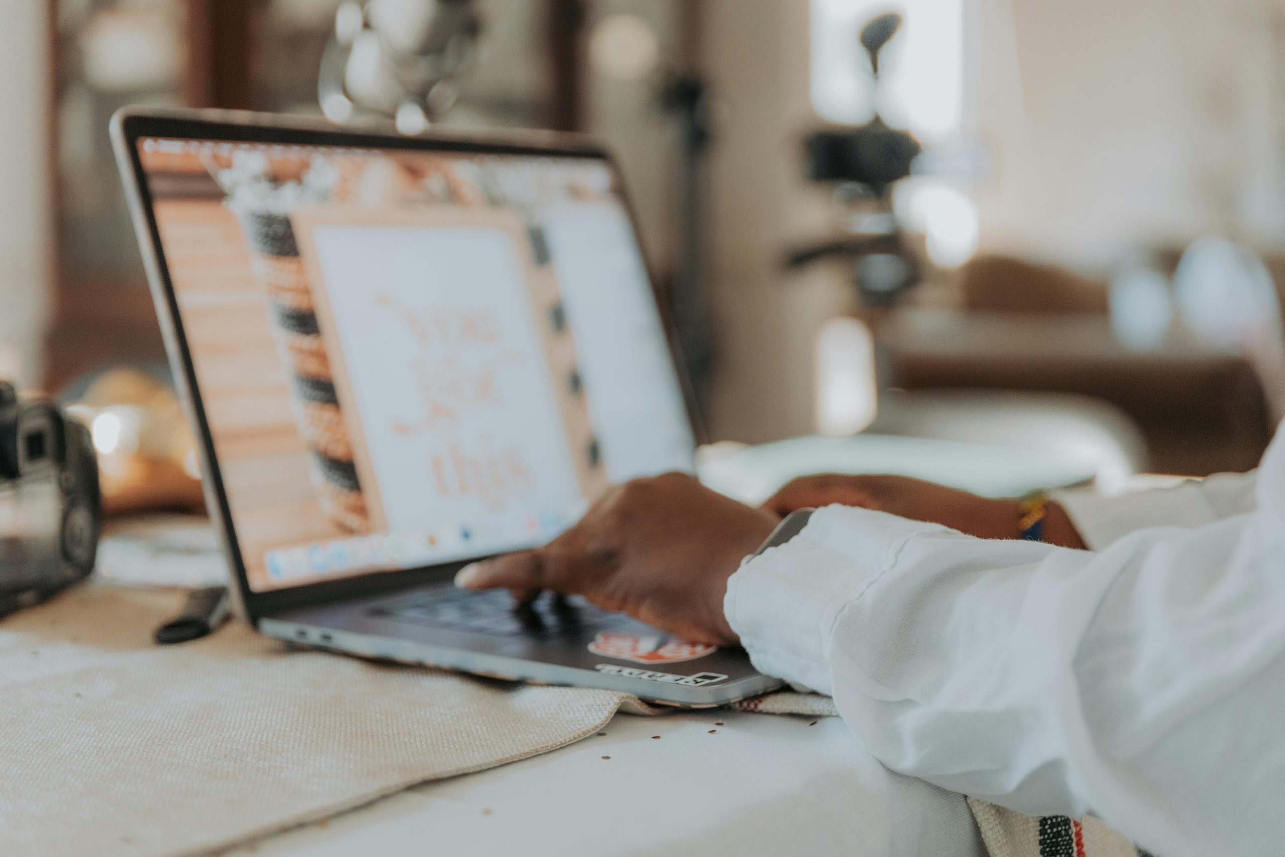 Digital Nomad Havens for Remote Work and Play