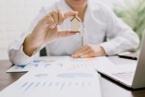 Real Estate Crowdfunding: Risks and Rewards