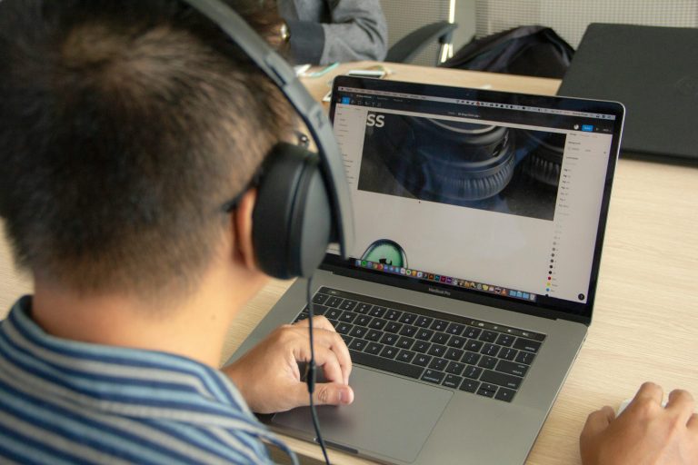 Equity in Online Classrooms: Bridging the Digital Divide